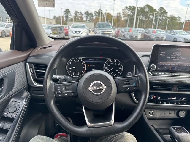 Certified 2023 Nissan Rogue SV image 70