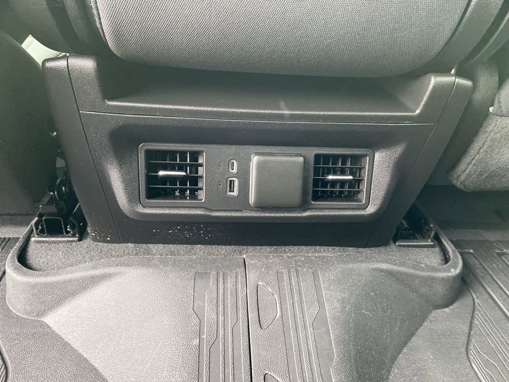 Used 2024 GMC Sierra 1500 Elevation image 25