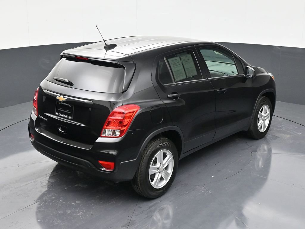 Used 2022 Chevrolet Trax LS w/ Tint and Cruise Package image 16