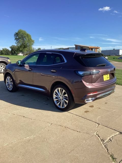 Used 2024 Buick Envision Avenir AWD/4WD image 3