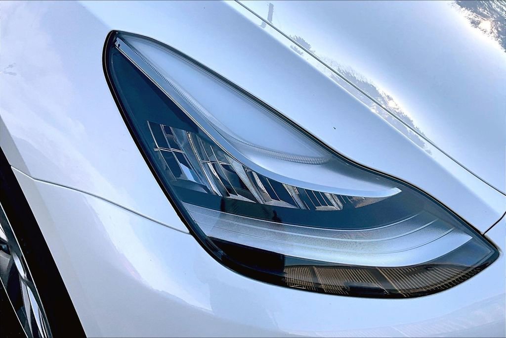 Used 2020 Tesla Model Y Long Range AWD/4WD image 28