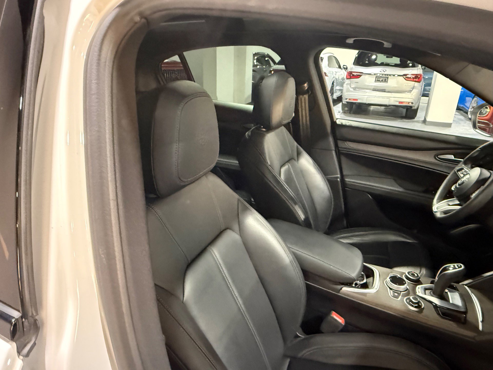 Used 2022 Alfa Romeo Stelvio Ti image 37