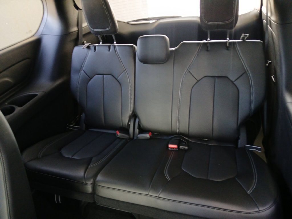 New 2027 Chrysler Pacifica LX FWD image 5