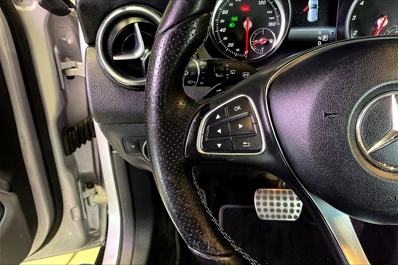 Used 2018 Mercedes-Benz GLA 250 4MATIC image 12