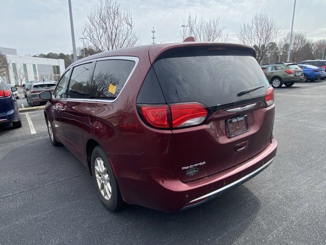 Used 2020 Chrysler Pacifica Touring w/ Cold Weather Group image 3