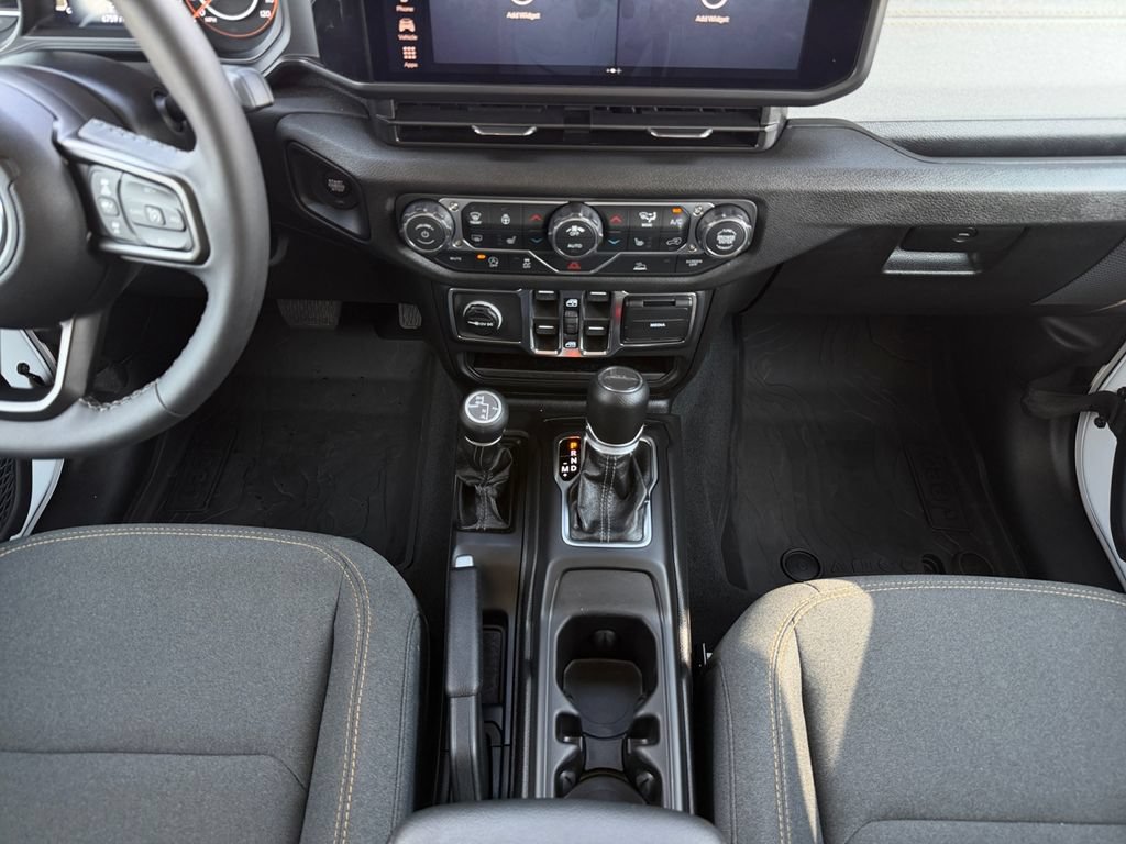Used 2026 Jeep Gladiator Sport AWD/4WD image 26
