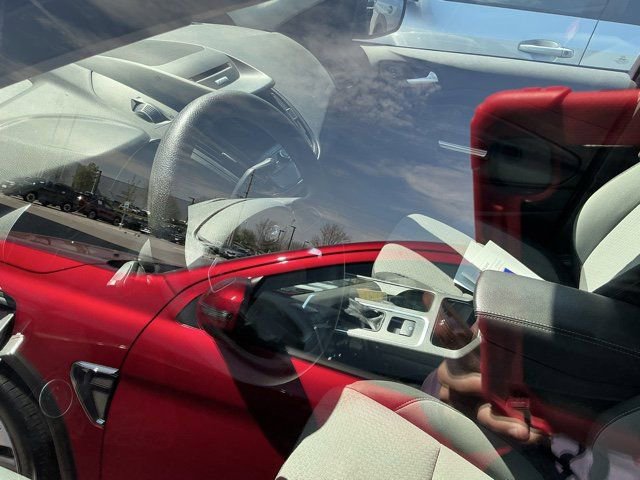 Used 2017 Ford Escape SE w/ Equipment Group 201A image 22