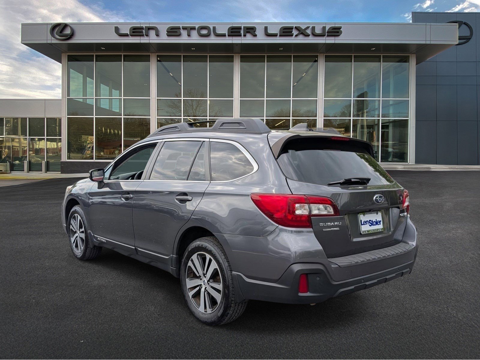 Used 2018 Subaru Outback 2.5i Limited AWD/4WD image 5