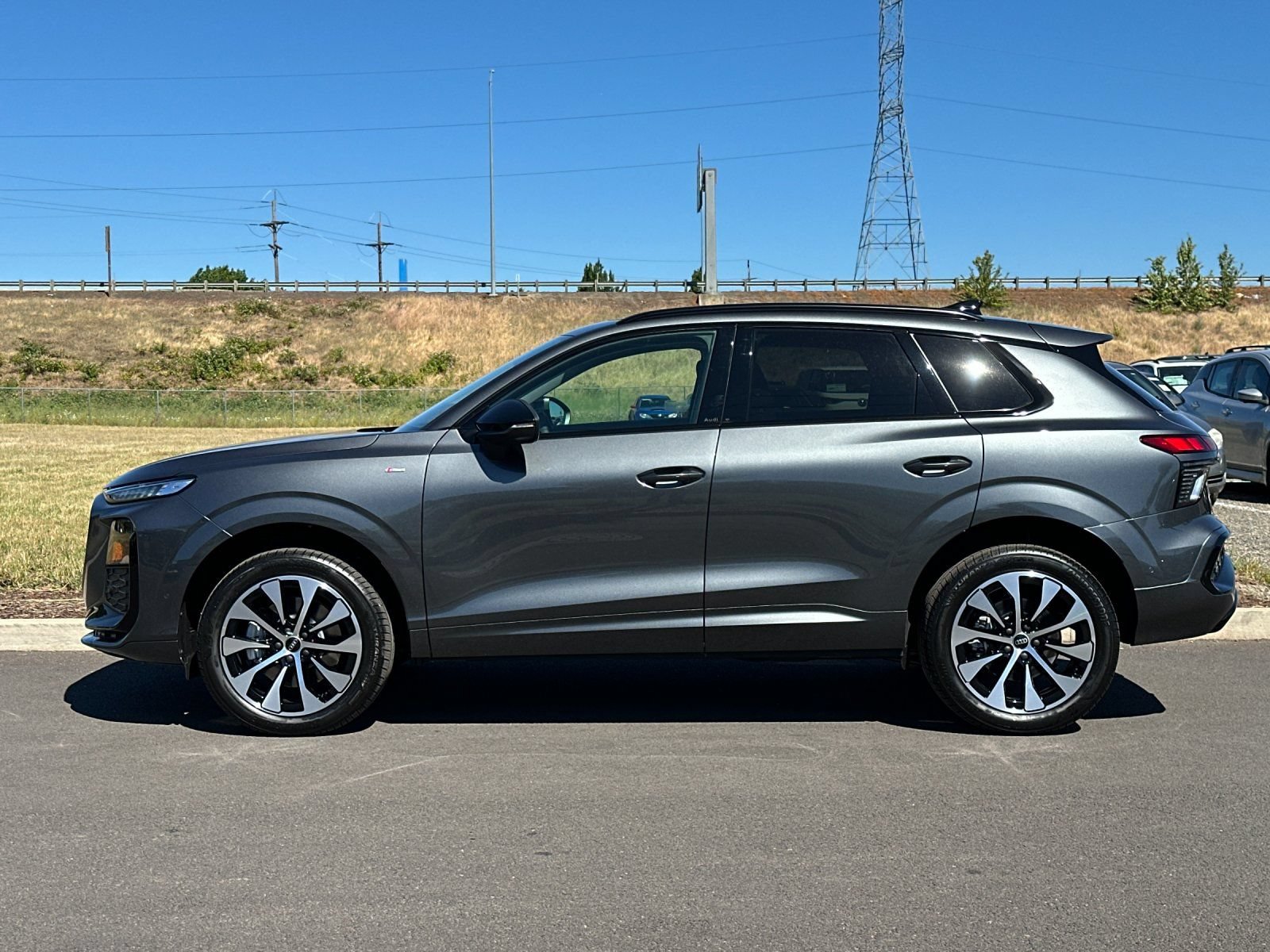 New 2026 Audi Q3 quattro 2.0T AWD/4WD image 6