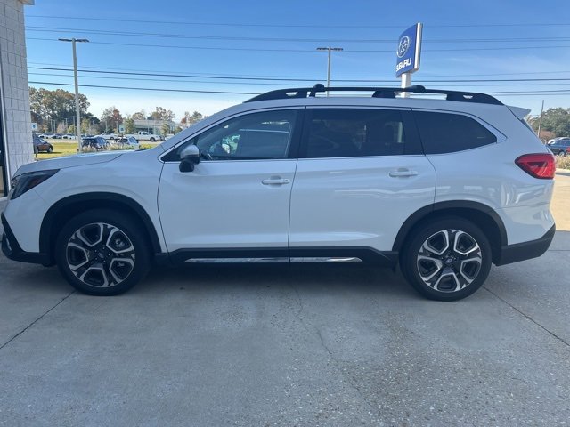 Used 2023 Subaru Ascent Limited image 3