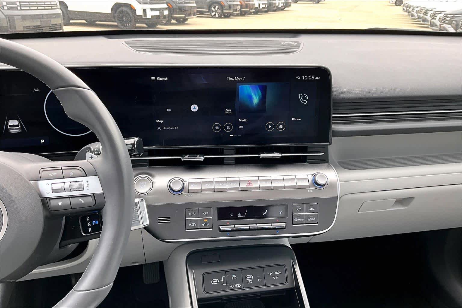 Used 2024 Hyundai Kona SEL w/ Convenience Package FWD image 7