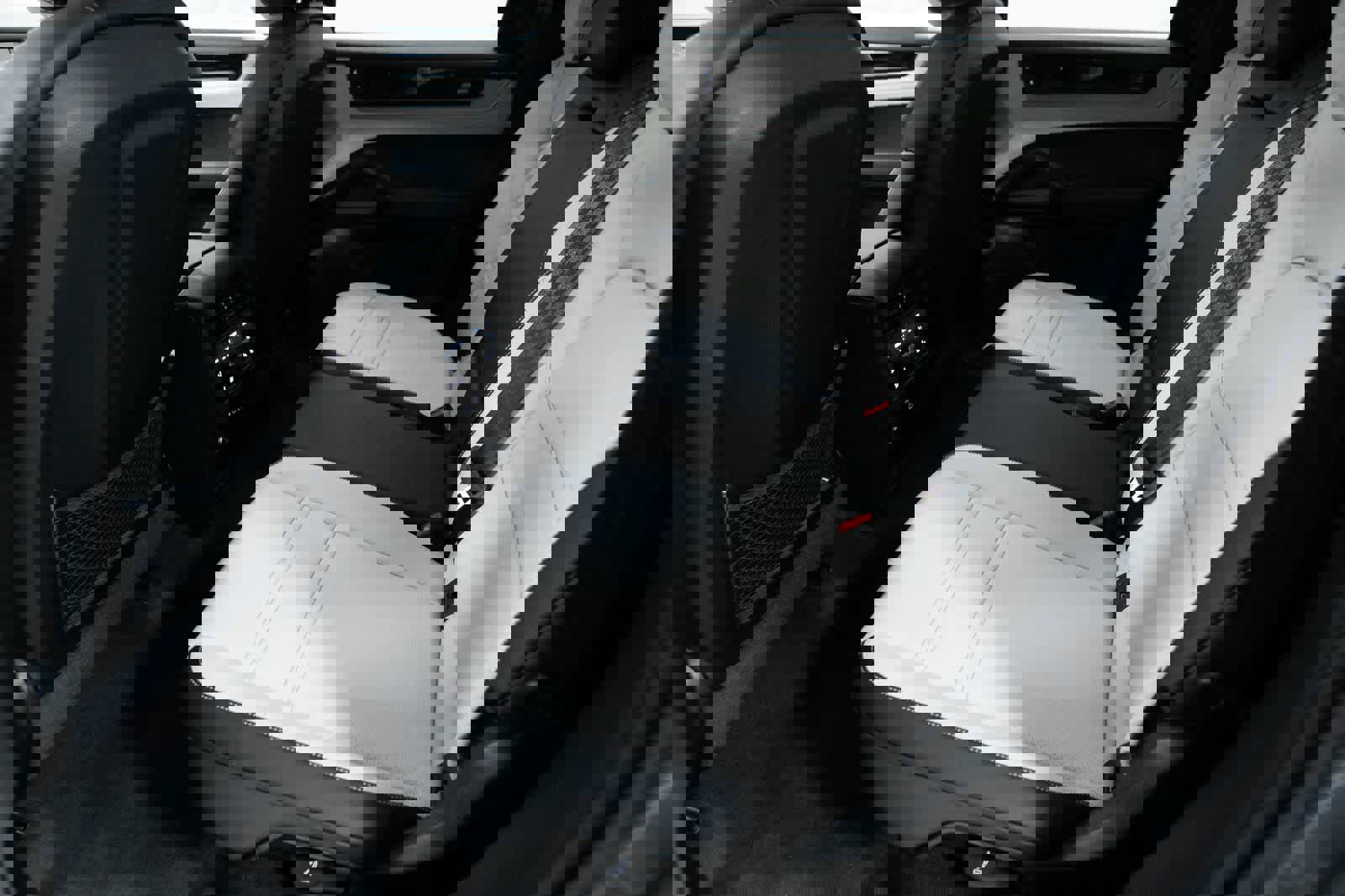 New 2026 Porsche Cayenne S image 35