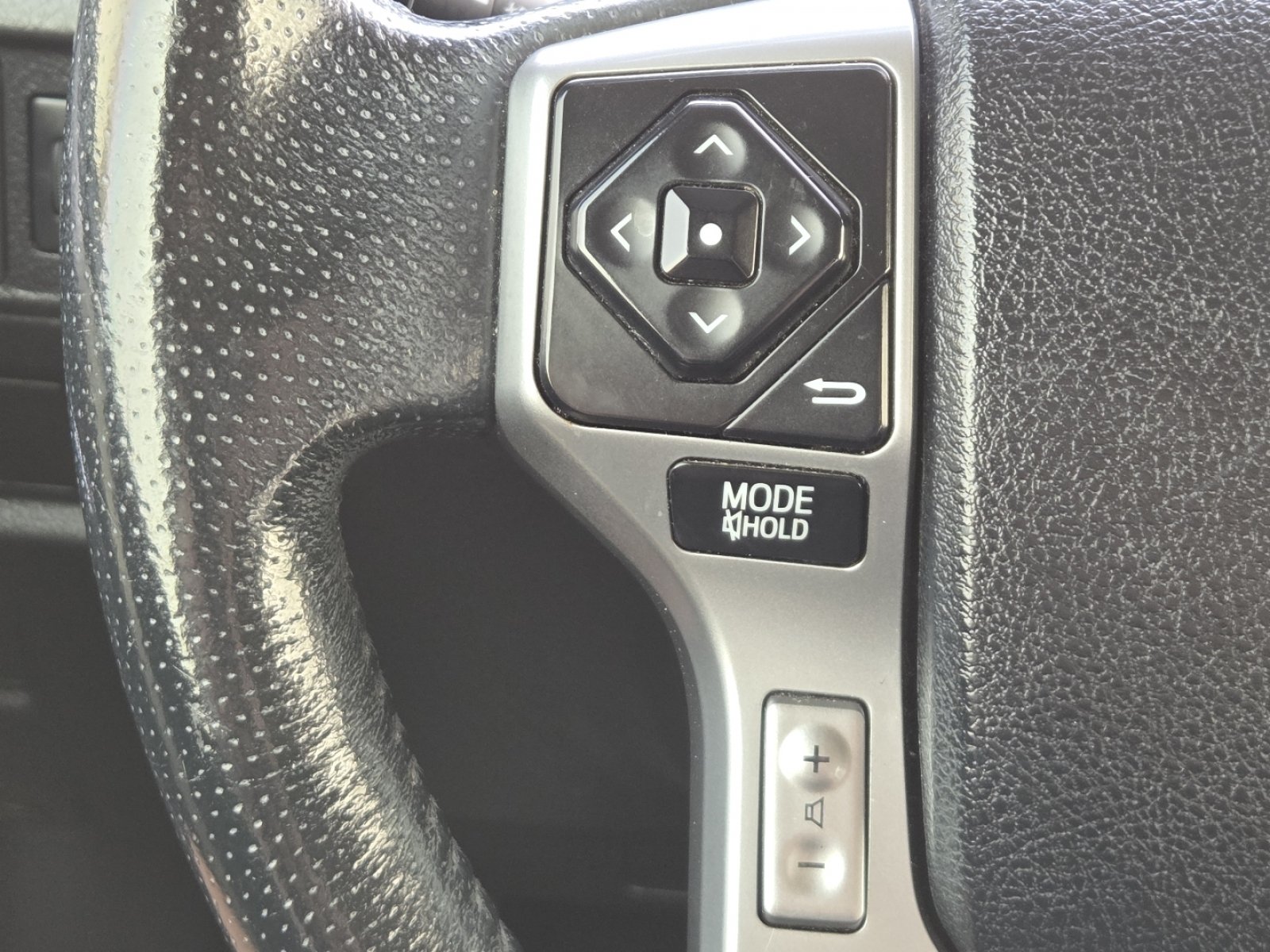 Used 2014 Toyota 4Runner SR5 Premium AWD/4WD image 31