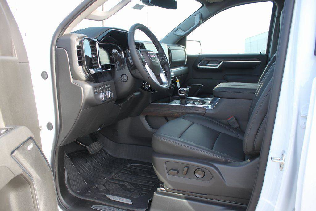 New 2026 GMC Sierra 1500 SLT w/ SLT Premium Plus Package image 11