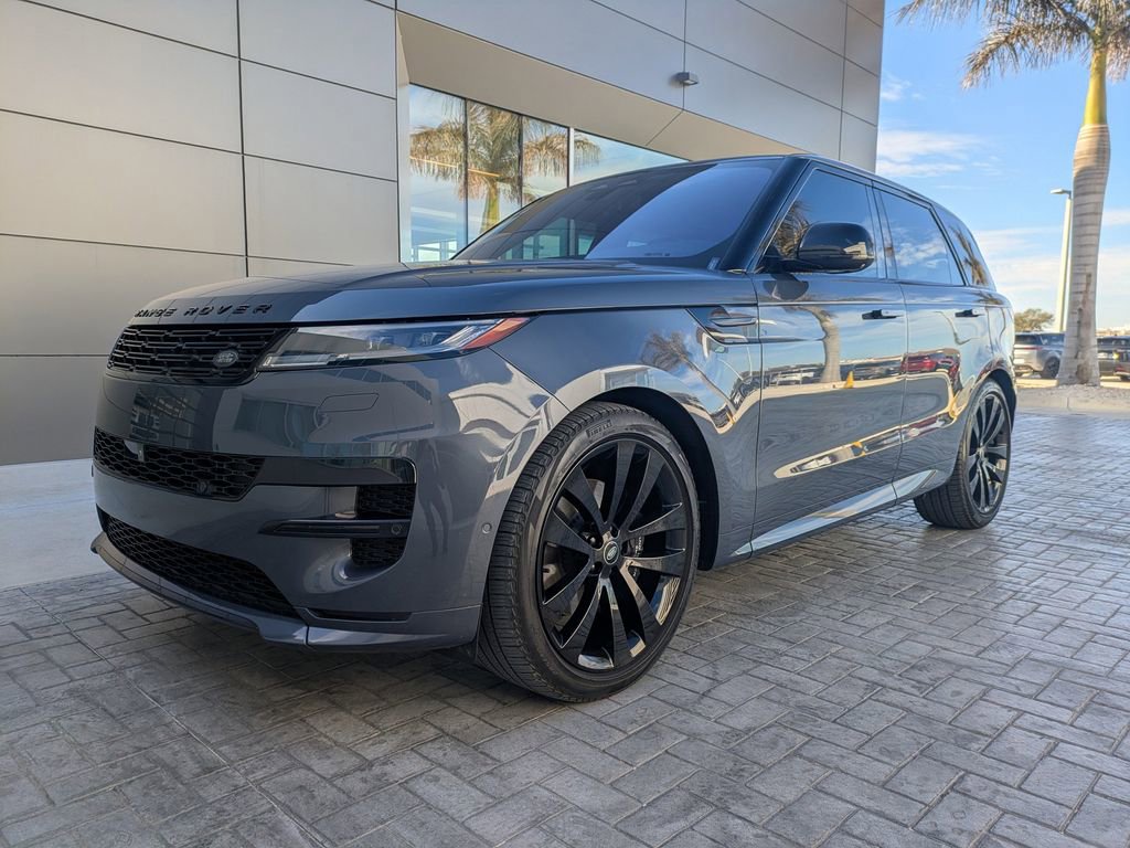 Used 2023 Land Rover Range Rover Sport SE Dynamic image 8