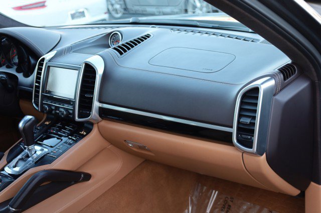 Used 2014 Porsche Cayenne GTS AWD/4WD image 50