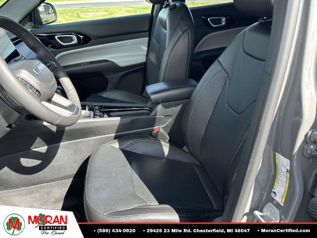 Used 2023 Jeep Compass Limited AWD/4WD image 16