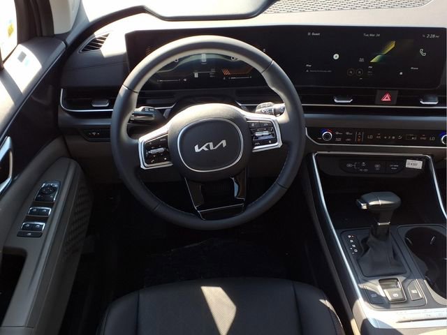 New 2026 Kia Carnival FWD image 4