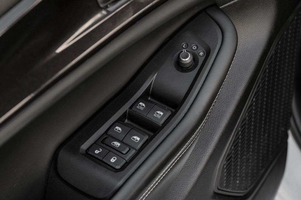 Used 2023 Jeep Grand Cherokee L Laredo image 52
