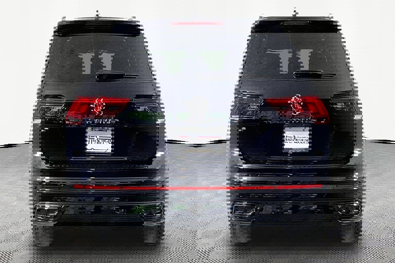 Used 2023 Volkswagen Tiguan SE FWD image 7