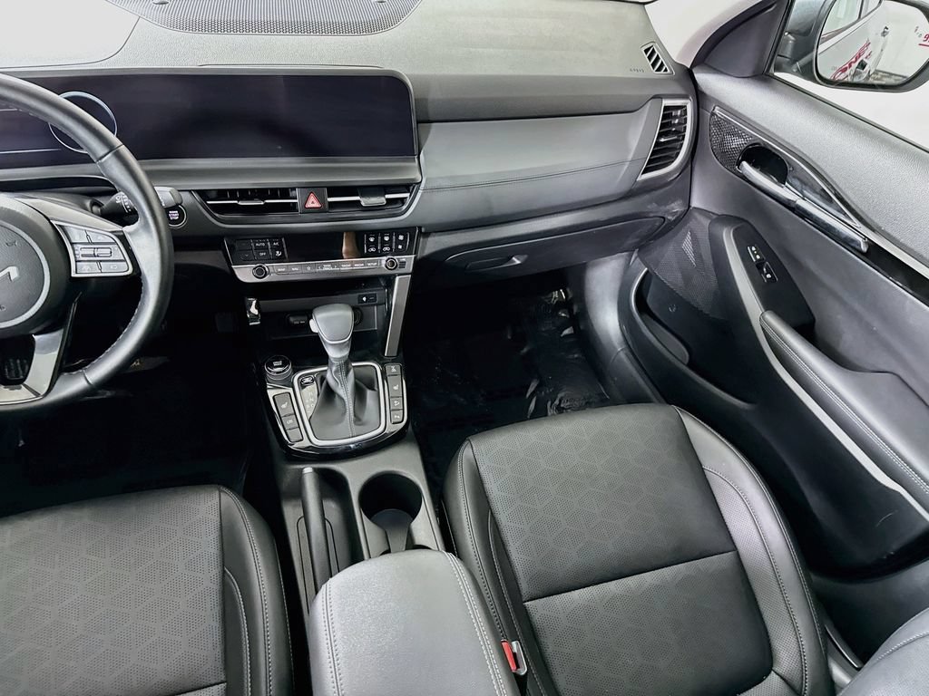 Used 2025 Kia Seltos EX AWD/4WD image 27
