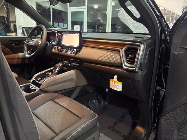 Used 2026 GMC Canyon Denali w/ LPO, Denali Black Edition AWD/4WD image 36