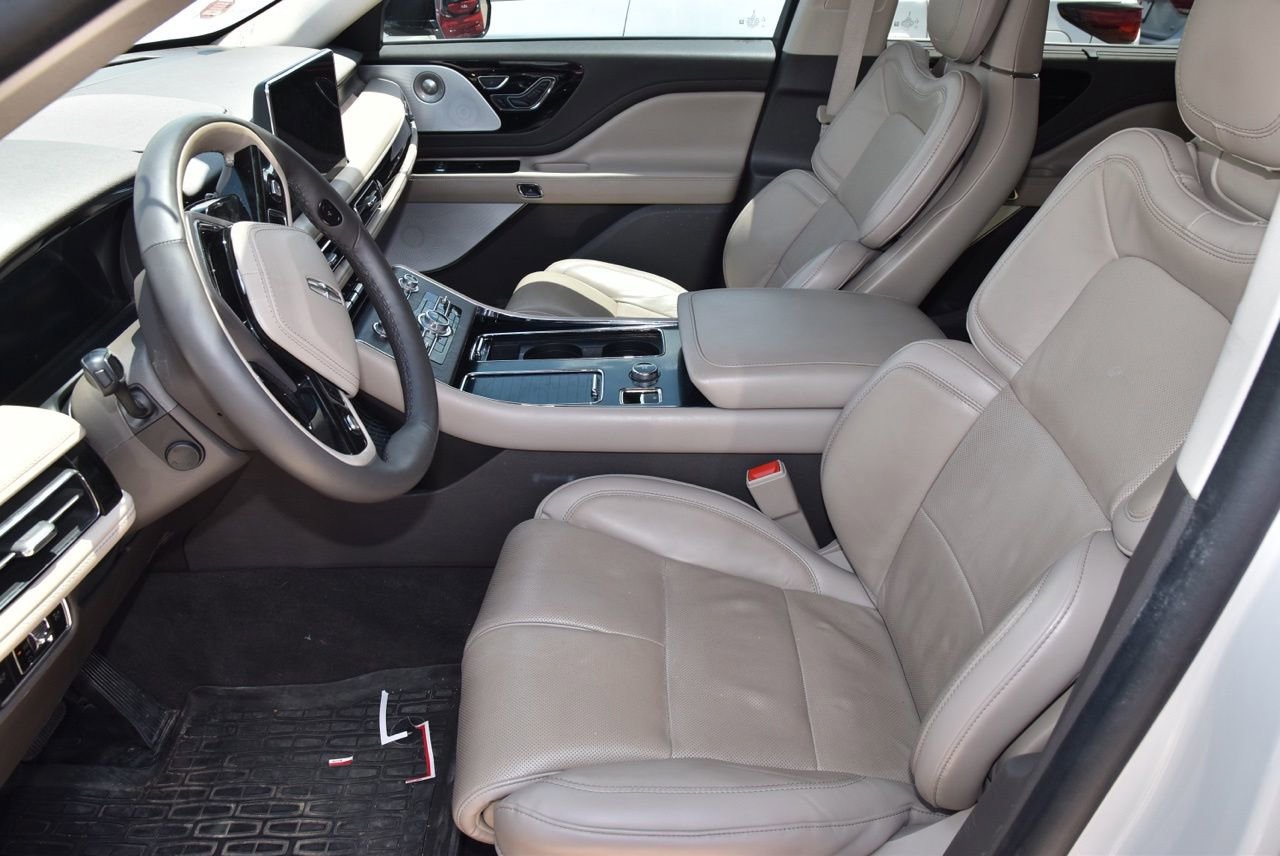 Used 2023 Lincoln Aviator Reserve w/ Equipment Group 201A RWD image 10