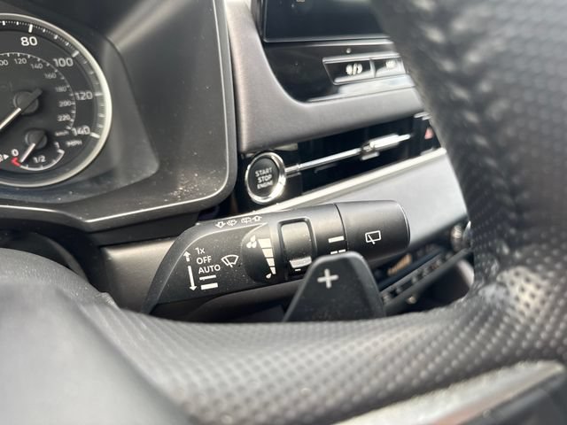 Used 2025 Mitsubishi Outlander AWD image 17