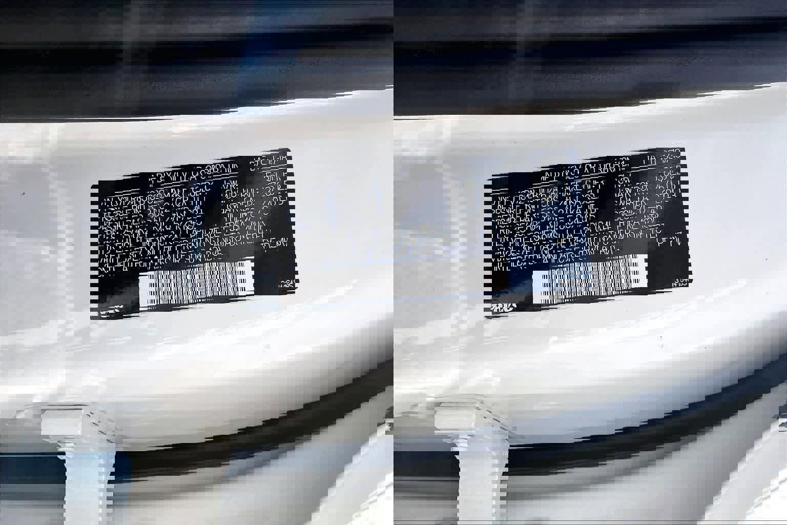 Used 2018 Volvo XC60 T5 R-Design w/ Convenience Package image 34