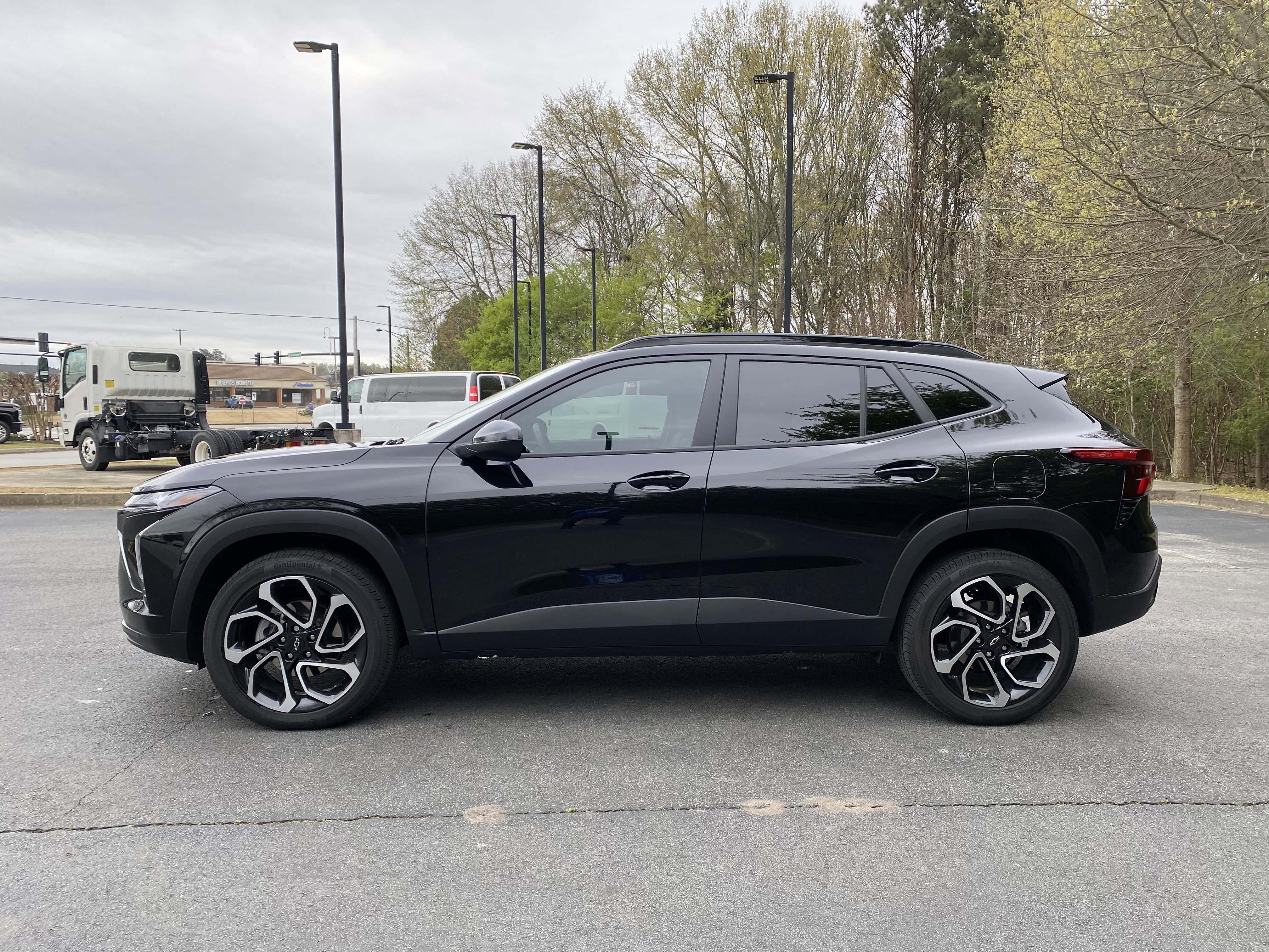 Used 2025 Chevrolet Trax RS image 6