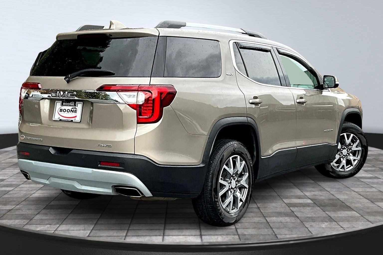 Used 2022 GMC Acadia SLT w/ Technology Package image 14