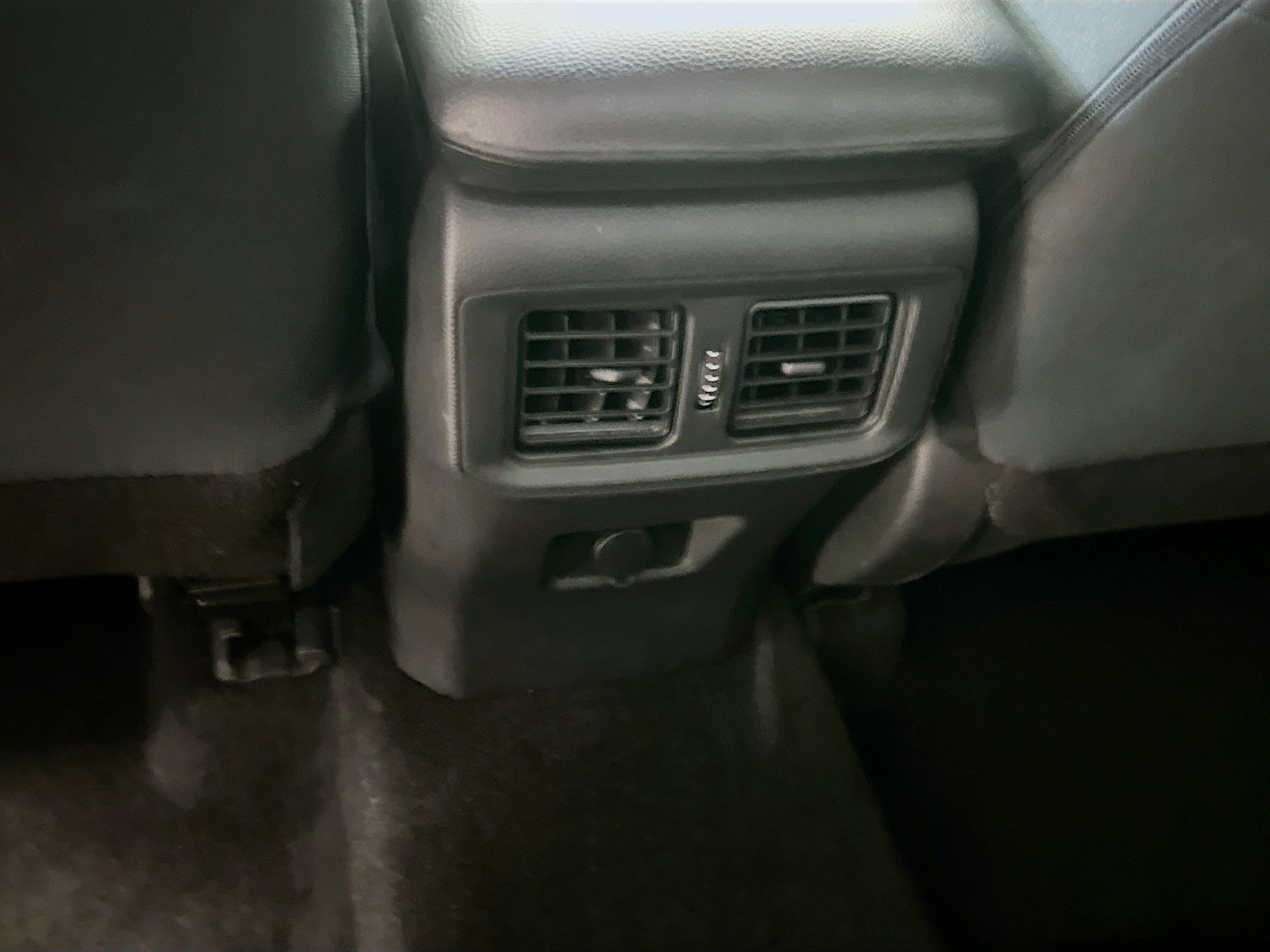 Used 2024 Toyota RAV4 LE image 28