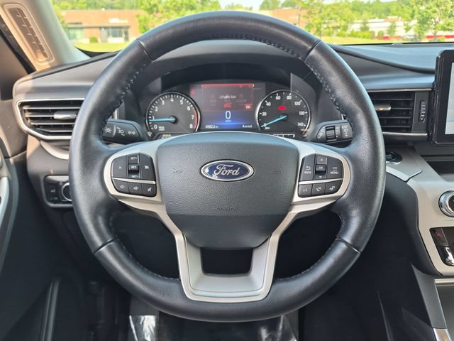 Used 2023 Ford Explorer XLT w/ Equipment Group 202A AWD/4WD image 31
