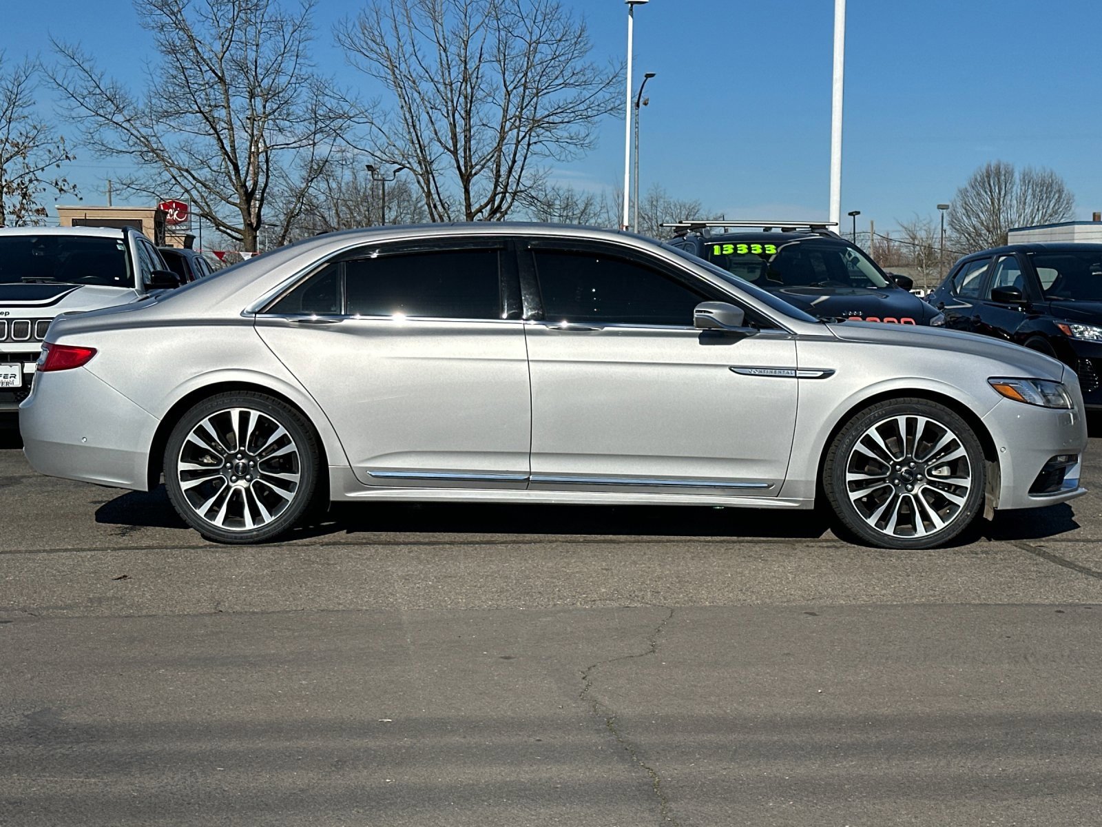 Used 2017 Lincoln Continental Reserve w/ Technology Package image 3