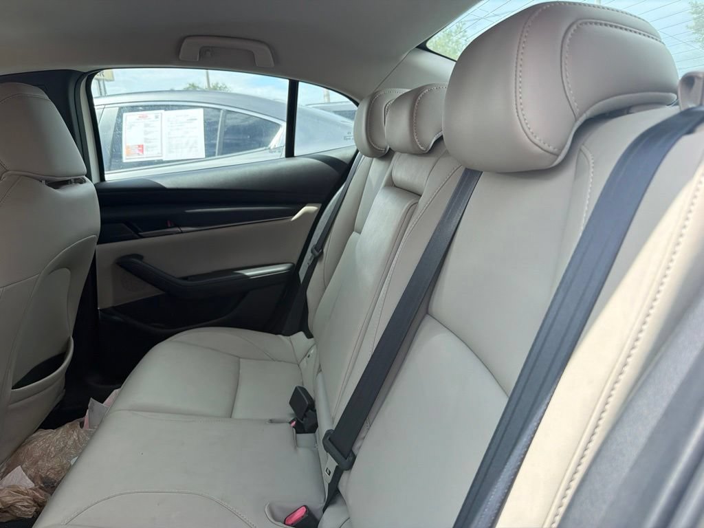 Used 2020 MAZDA MAZDA3 Sedan w/ Select Package FWD image 4