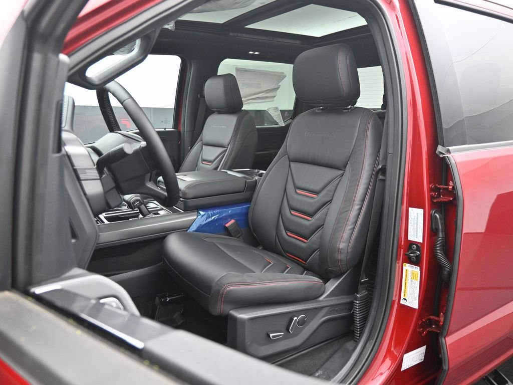 New 2025 Ford F150 Lariat w/ Equipment Group 502A High AWD/4WD image 8