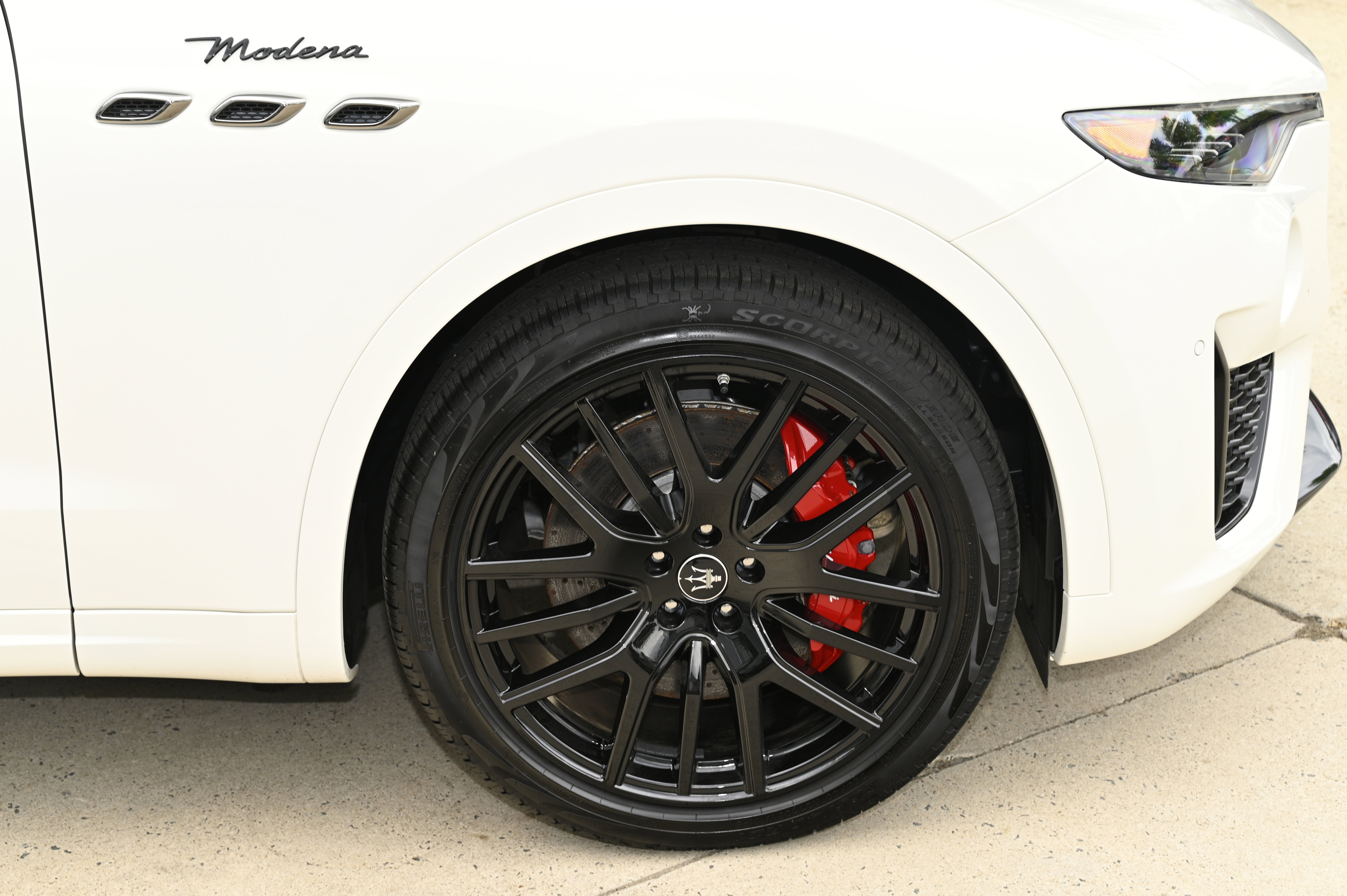 New 2024 Maserati Levante Modena Ultima image 12