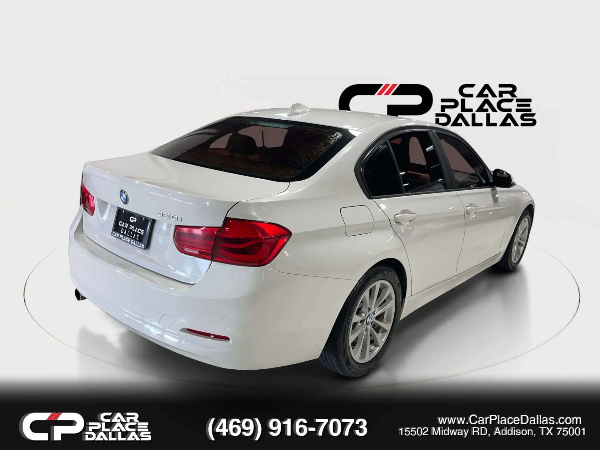 Used 2017 BMW 320i Sedan RWD image 7