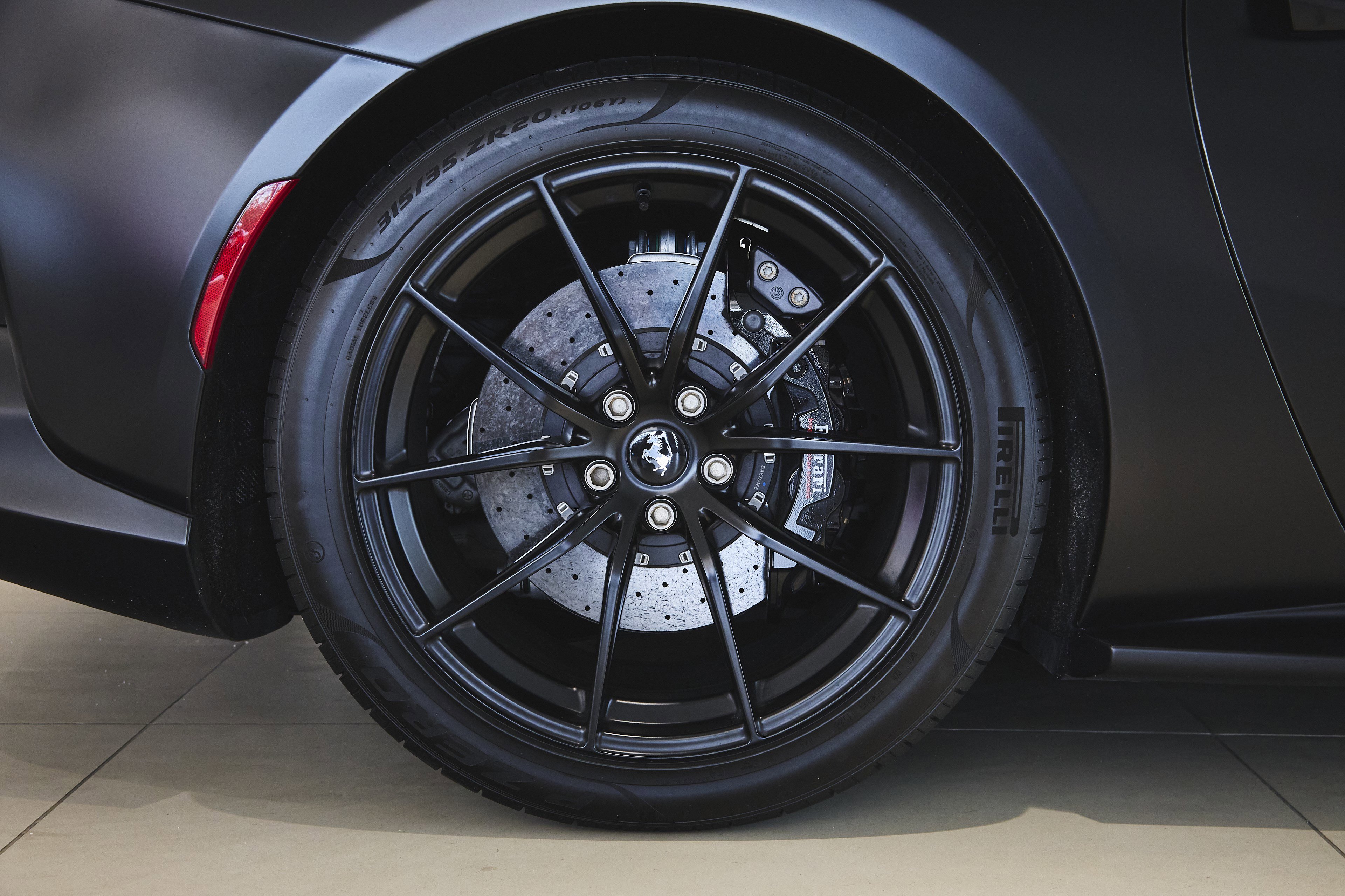 Used 2022 Ferrari 812 GTS image 47