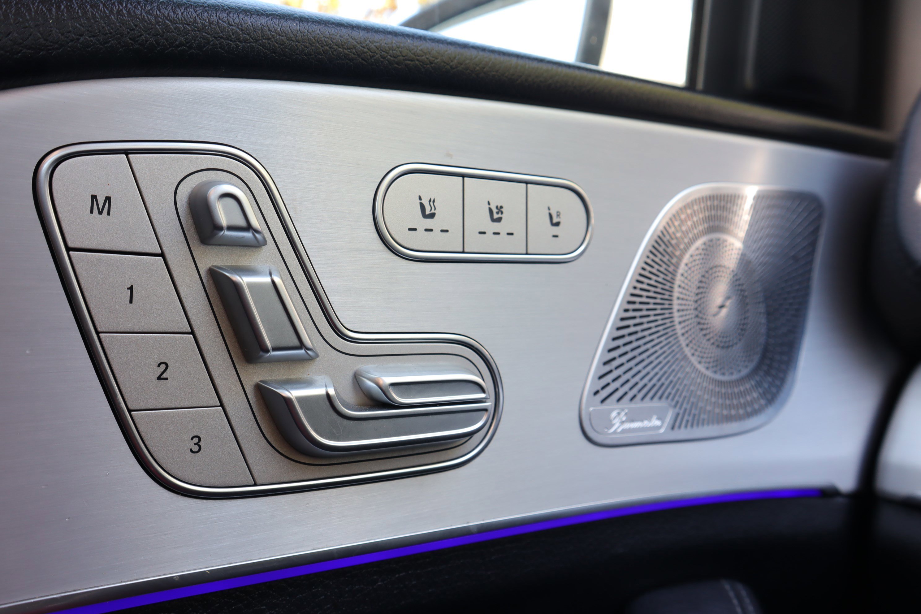 Used 2020 Mercedes-Benz GLS 450 4MATIC image 25