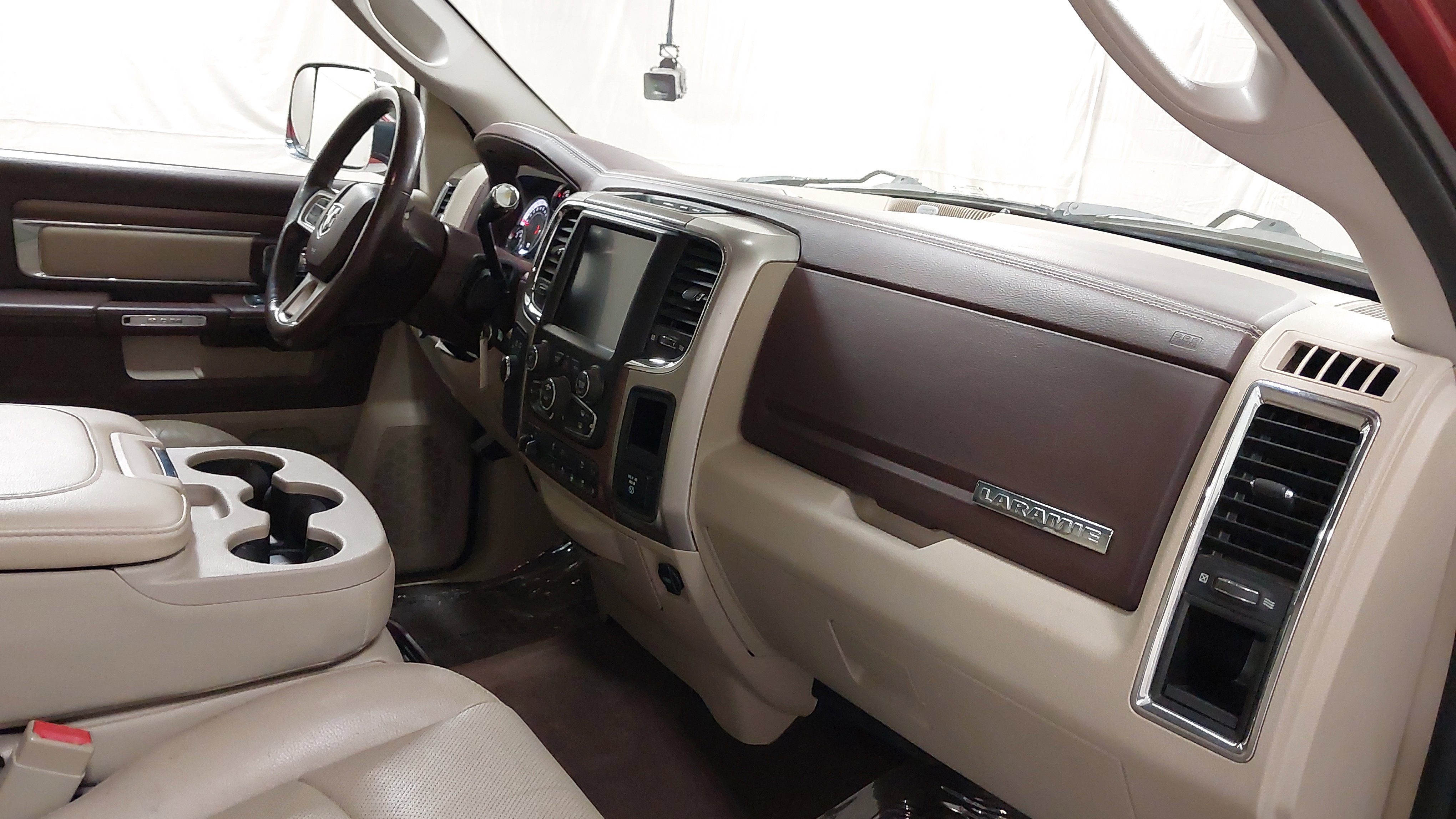 Used 2015 RAM 2500 Laramie AWD/4WD image 28