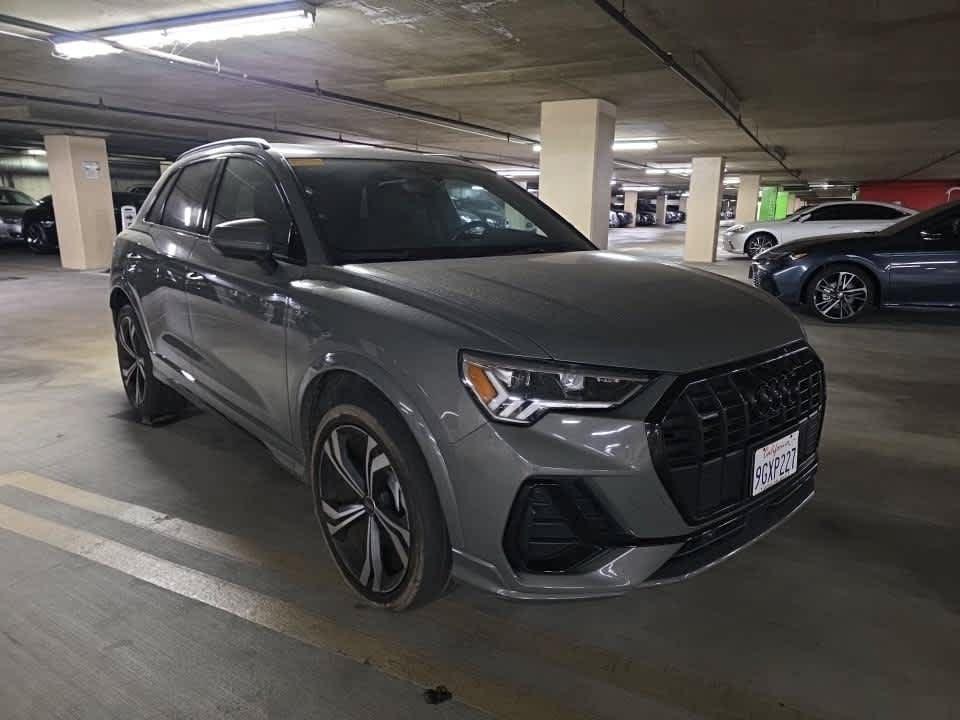 Used 2023 Audi Q3 2.0T Premium Plus w/ Premium Plus Package AWD/4WD image 3
