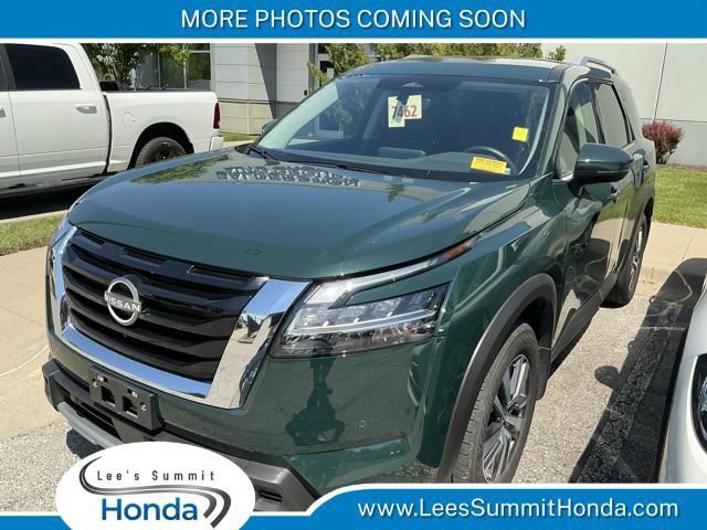 Used 2024 Nissan Pathfinder SL AWD/4WD video 1