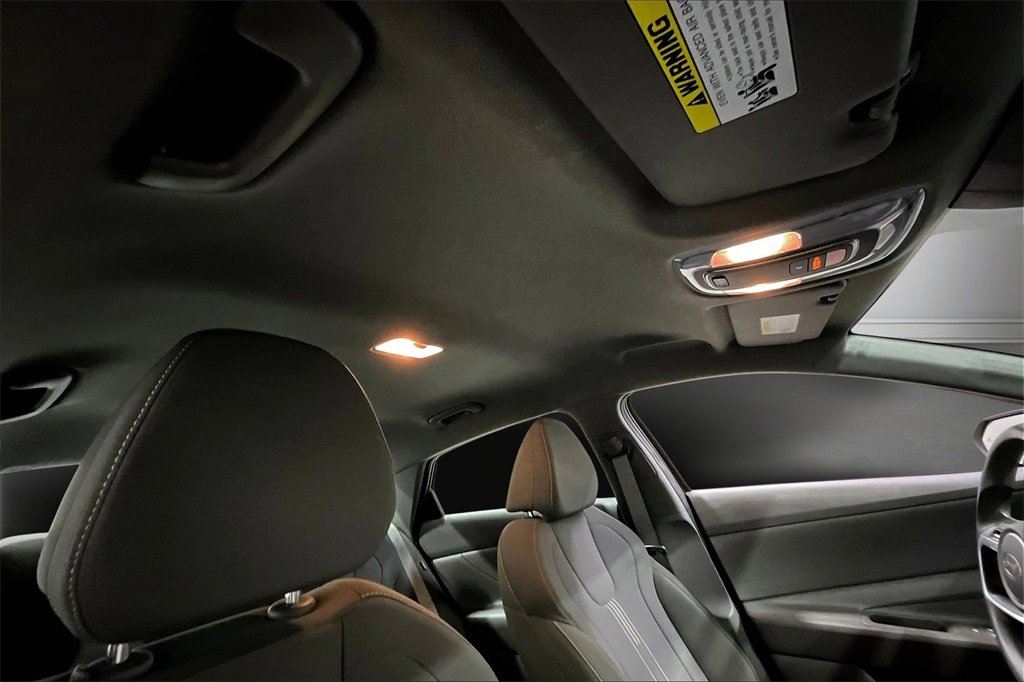 Used 2024 Hyundai Elantra SEL image 27