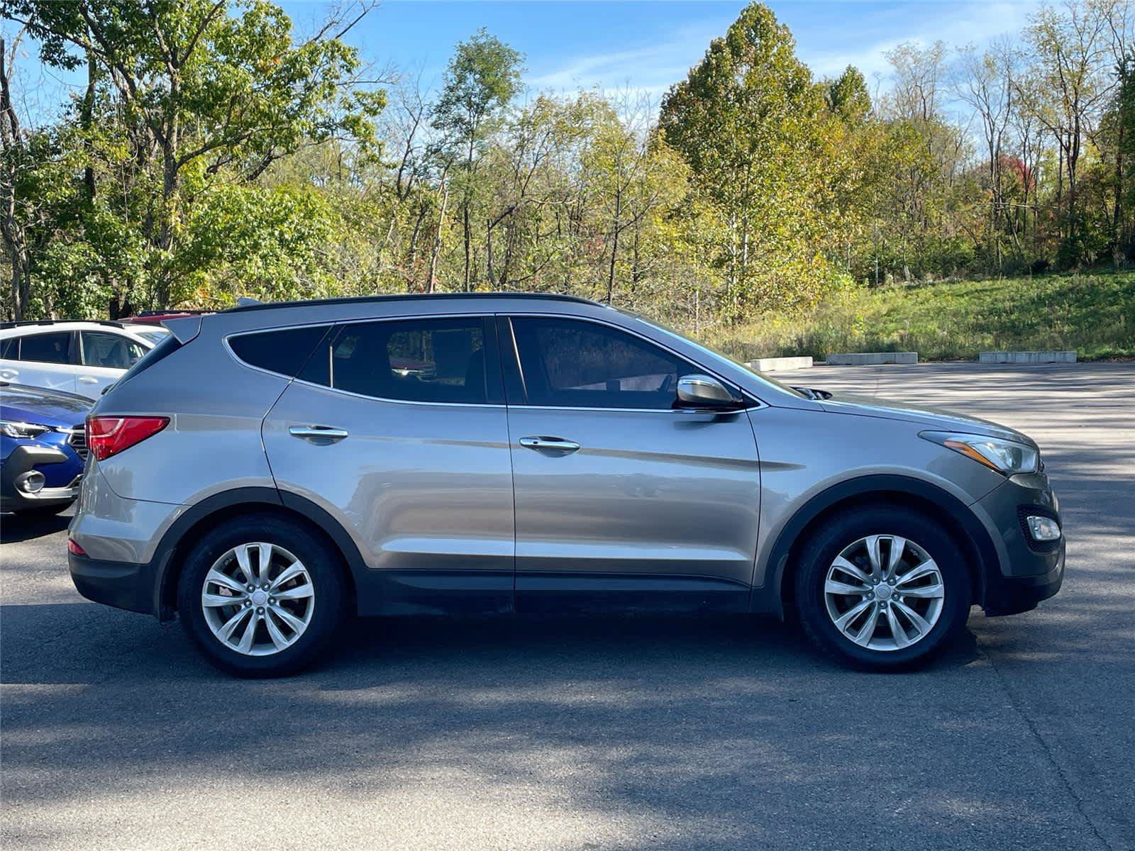 Used 2016 Hyundai Santa Fe Sport w/ Option Group 04 AWD/4WD image 6