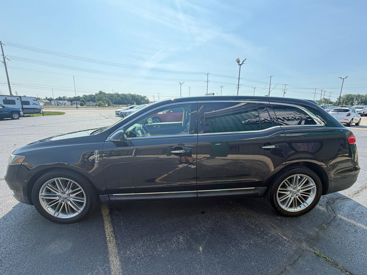 Used 2014 Lincoln MKT AWD image 6