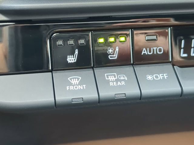 Certified 2026 Toyota Crown Signia AWD/4WD image 22