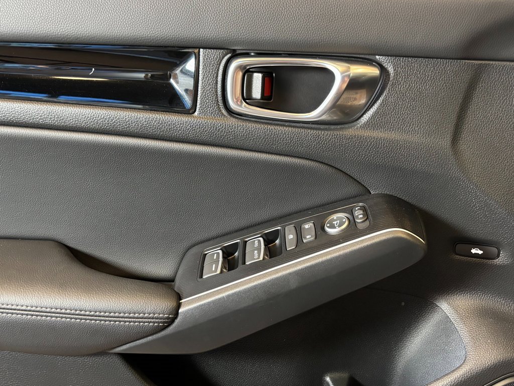 Used 2025 Honda Civic Sport Touring image 18