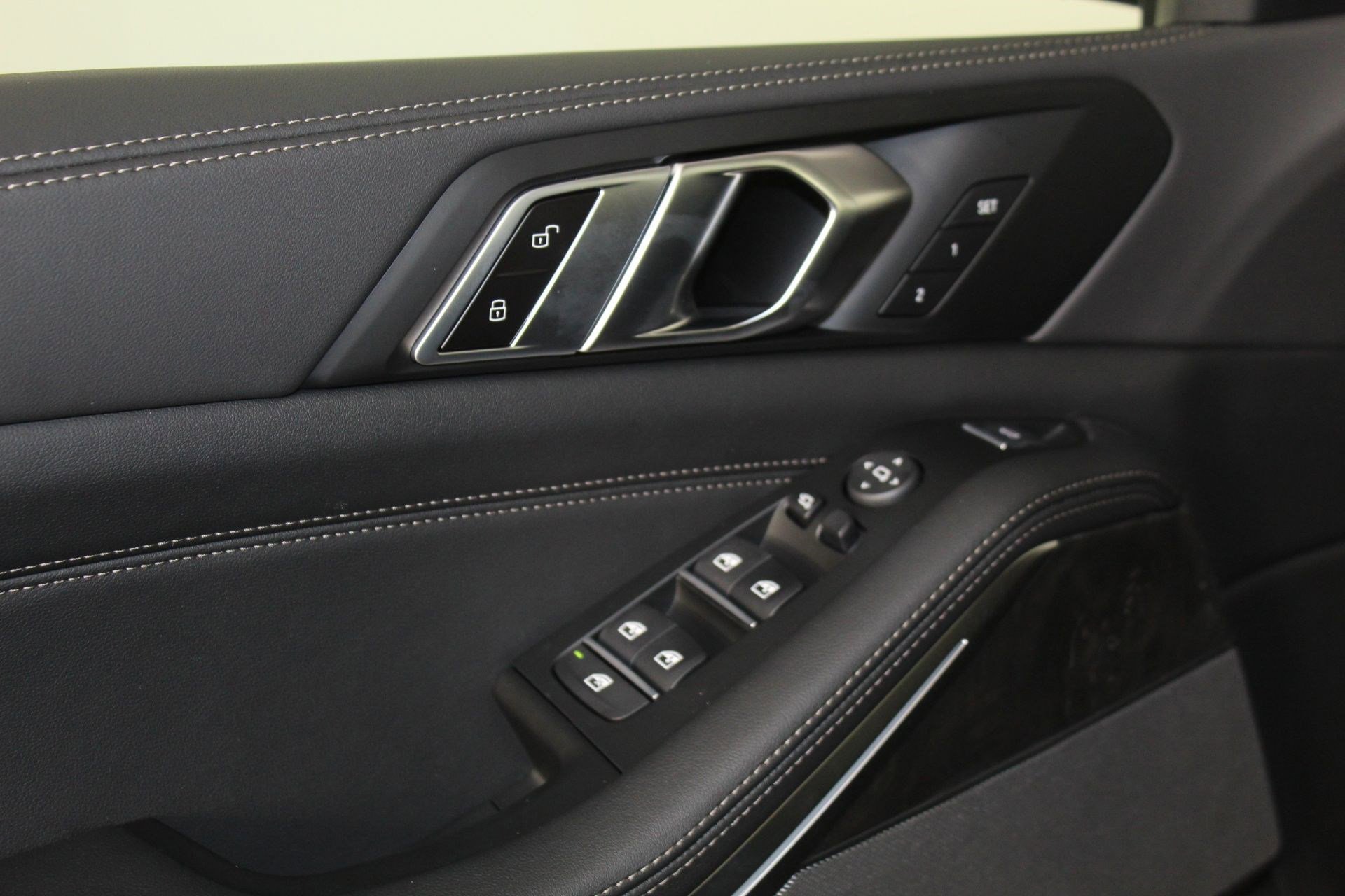 New 2026 BMW X5 xDrive40i w/ Premium Package AWD/4WD image 22