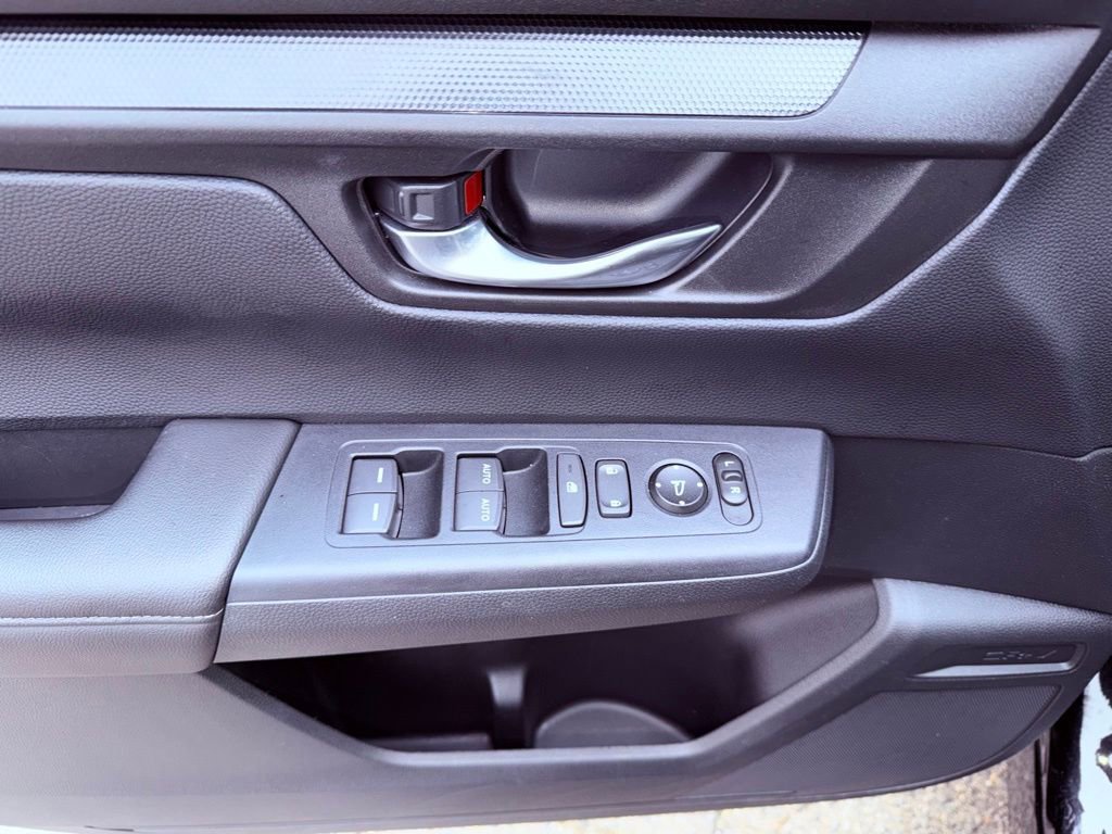 Used 2025 Honda CR-V EX image 18